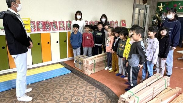 子供達の組木玩具が完成
