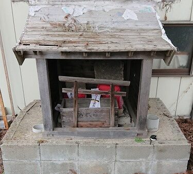 杉材で作成した　お社の新築