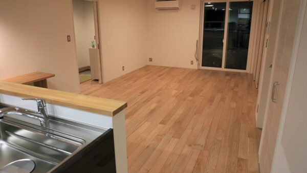 鬼胡桃フローリングをご購入のお客様より施工後の写真をいただきました。